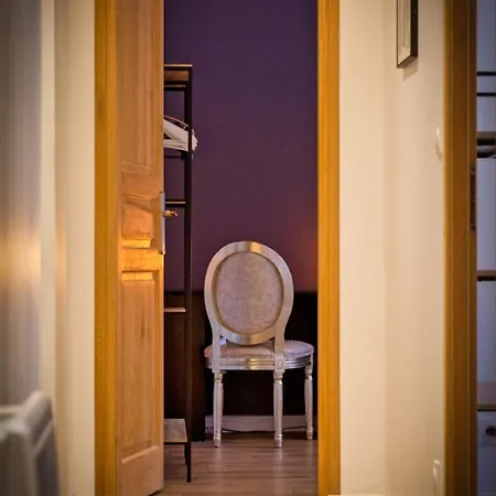 Laxelle A Stylish F4 In The Heart Of Rouen! ルーアン